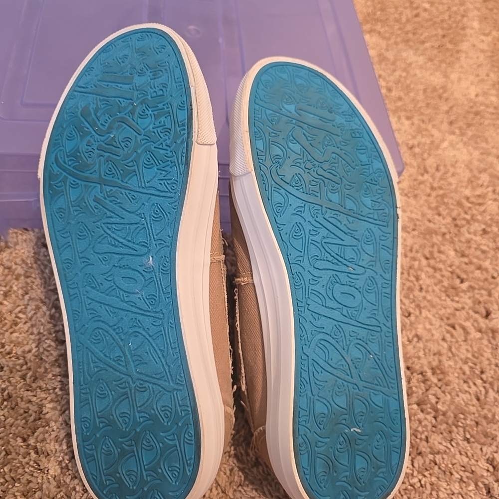Malibu Cream Fleece-Lined Sneakers - Picture 8 of 8